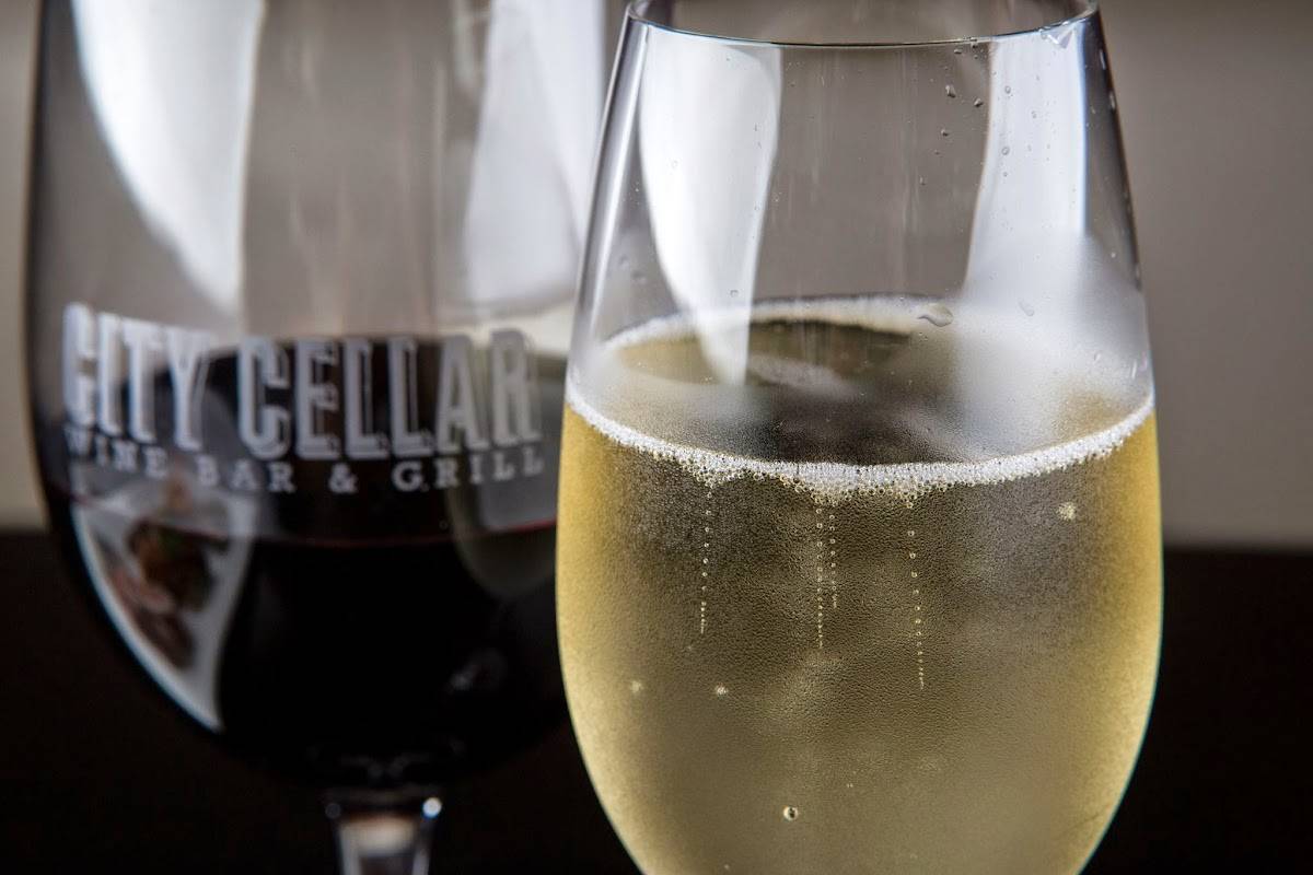 City Cellar Wine Bar & Grill restaurant in West Palm Beach - photo 2