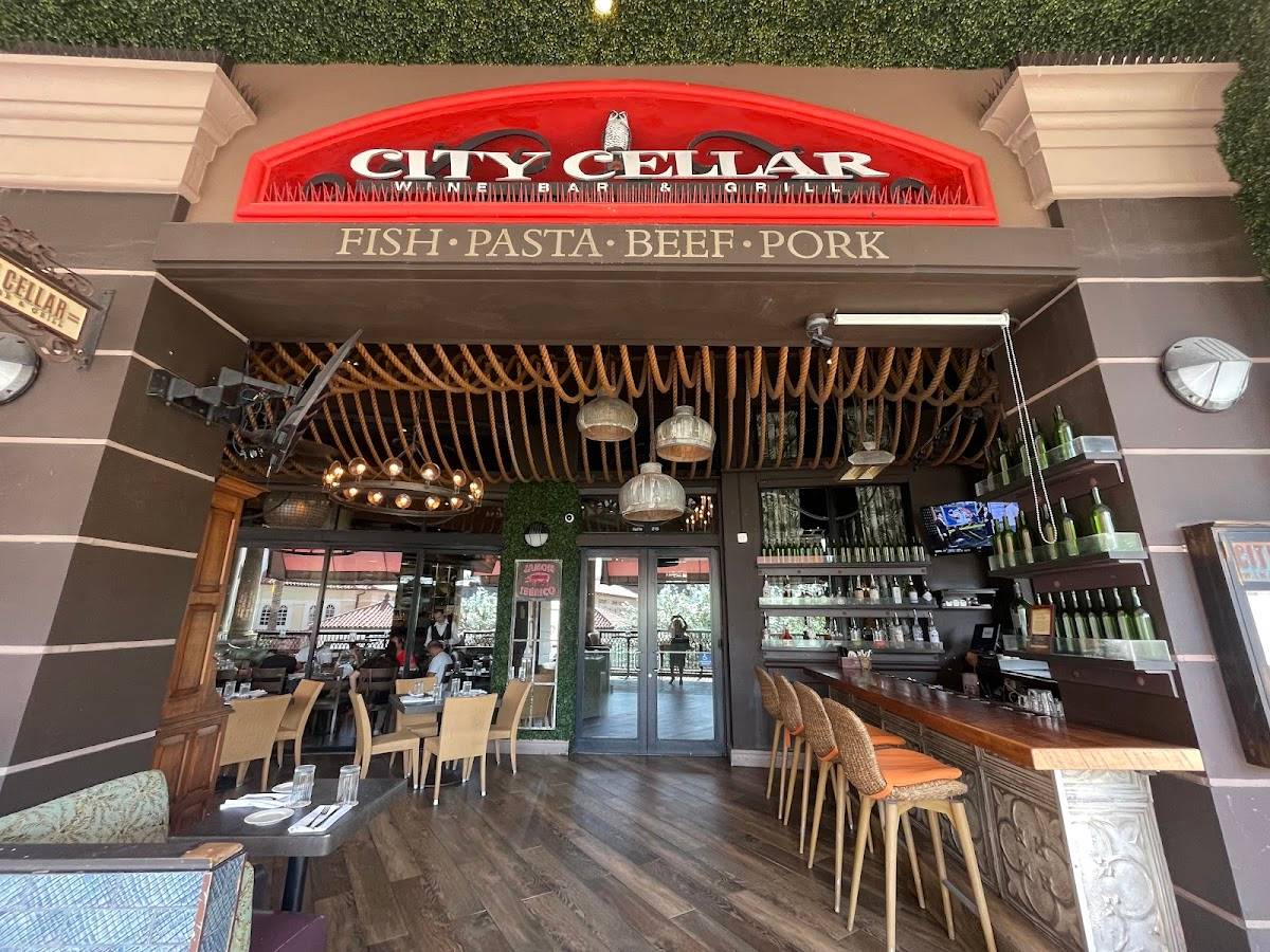 City Cellar Wine Bar & Grill restaurant in West Palm Beach - photo 5