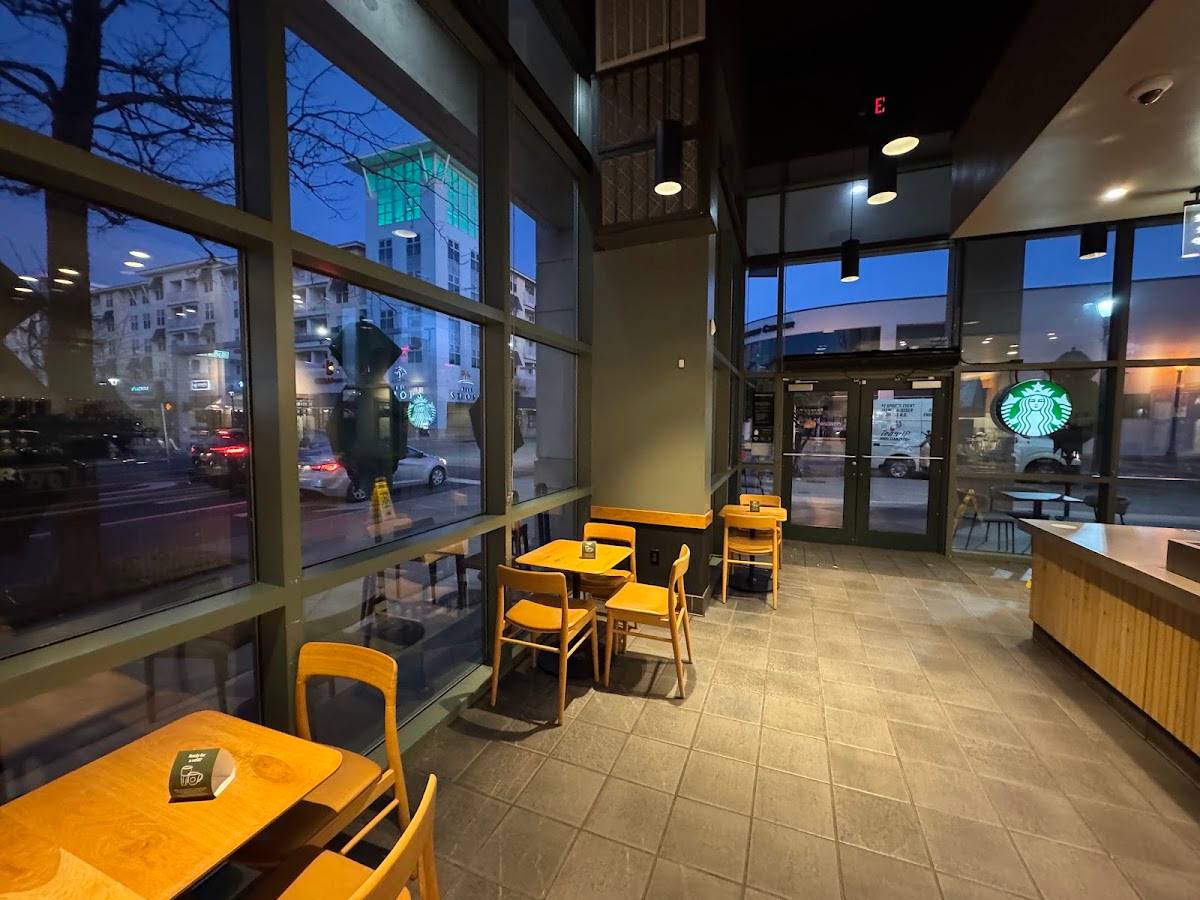 Starbucks restaurant in Virginia Beach - photo 3