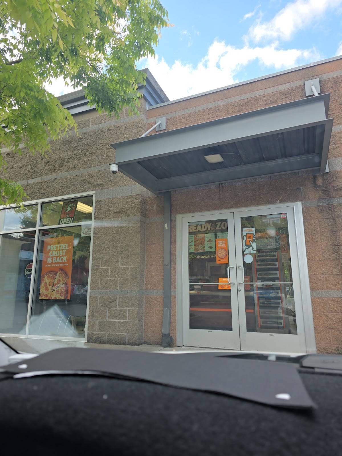 Little Caesars Pizza restaurant in Portland - photo 5