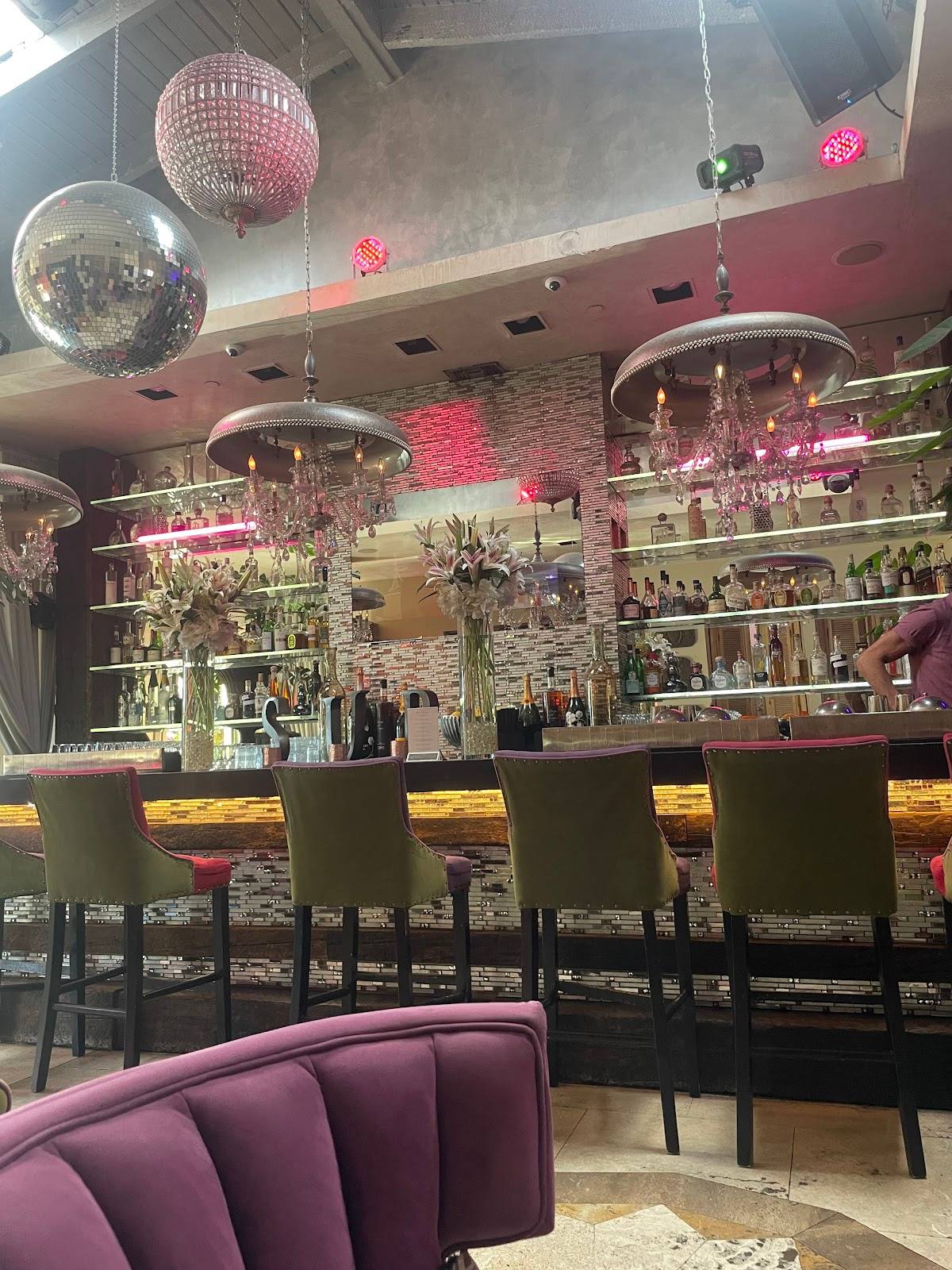 SUR Restaurant and Lounge restaurant in West Hollywood - photo 5