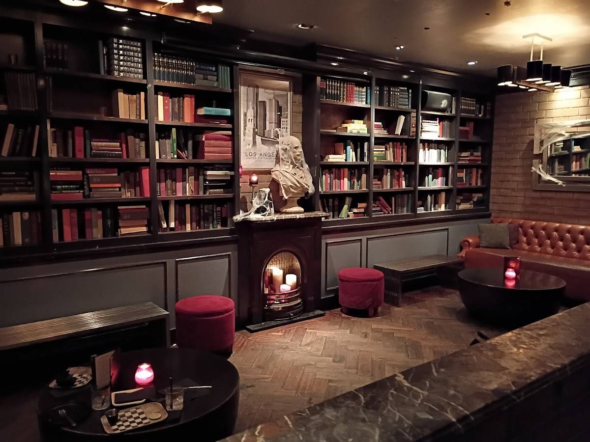 Library Bar restaurant in Los Angeles - photo 3
