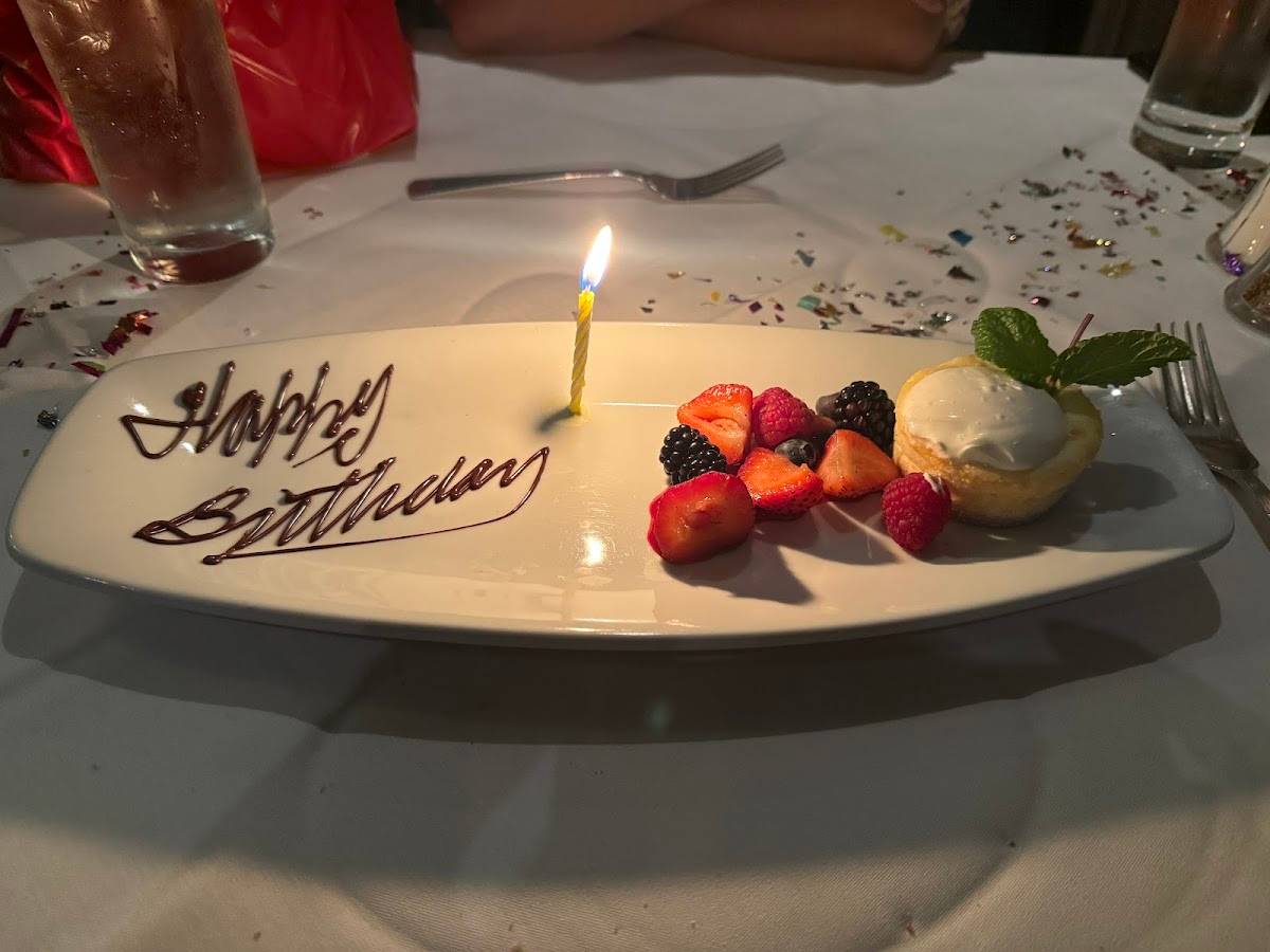 Ruth's Chris Steak House restaurant in Walnut Creek - photo 4