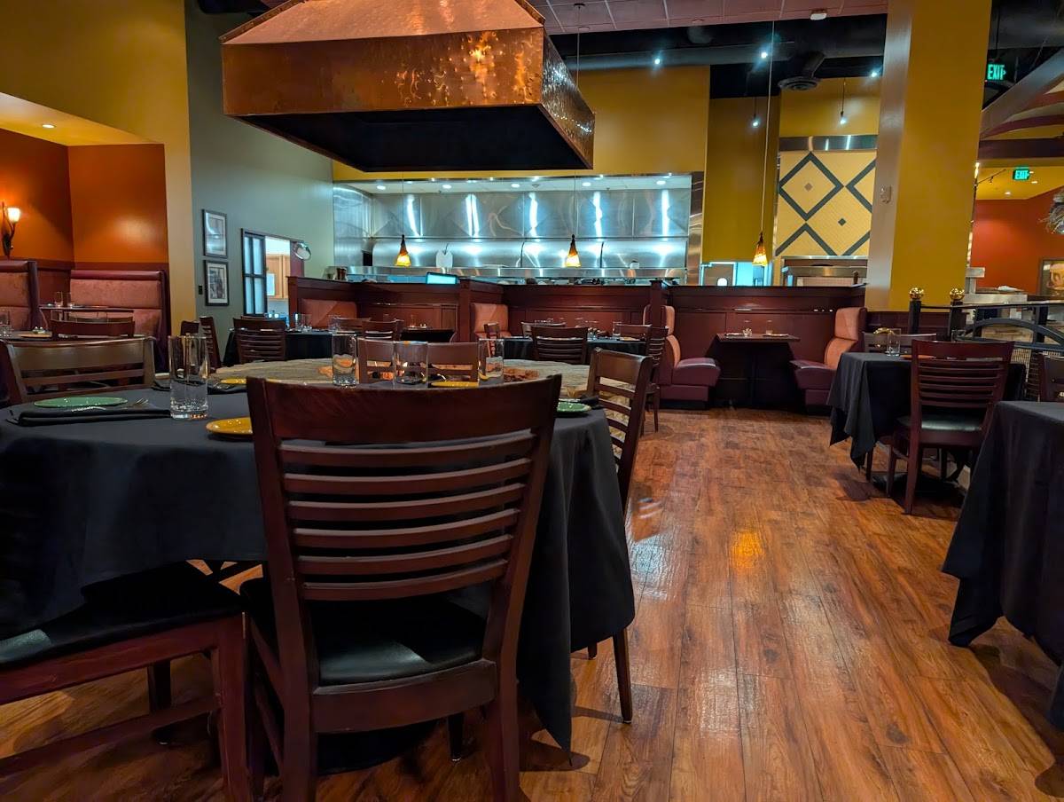 Bentley's restaurant in Salem - photo 3