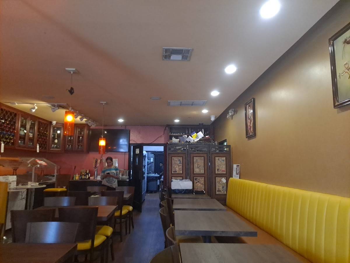 Manas Indian Cuisine restaurant in Los Angeles - photo 4