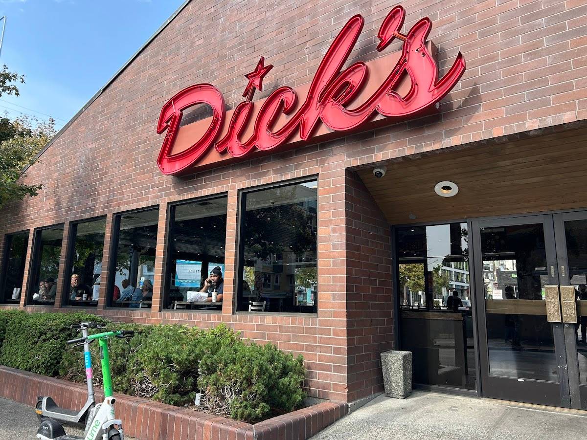 Dick's Drive-In restaurant in Seattle - photo 3