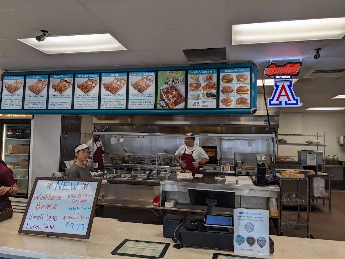 Lucky Wishbone restaurant in Tucson - photo 3