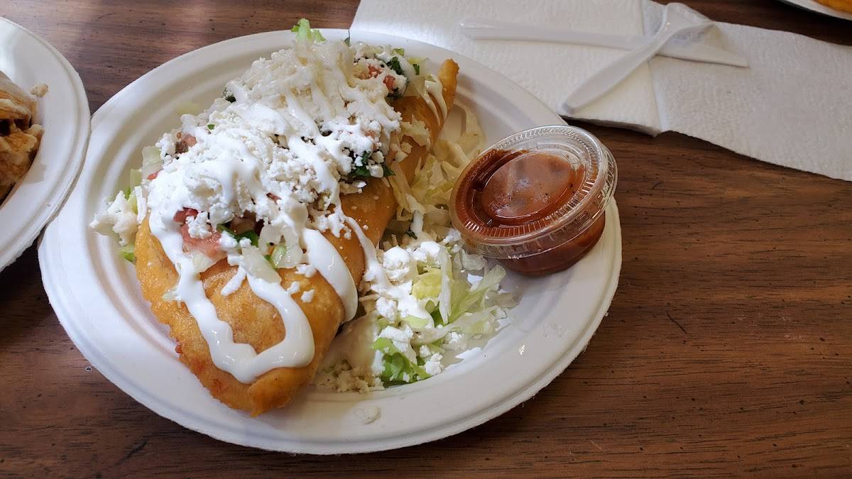 Taqueria 3 Hermanos restaurant in Salinas - photo 5