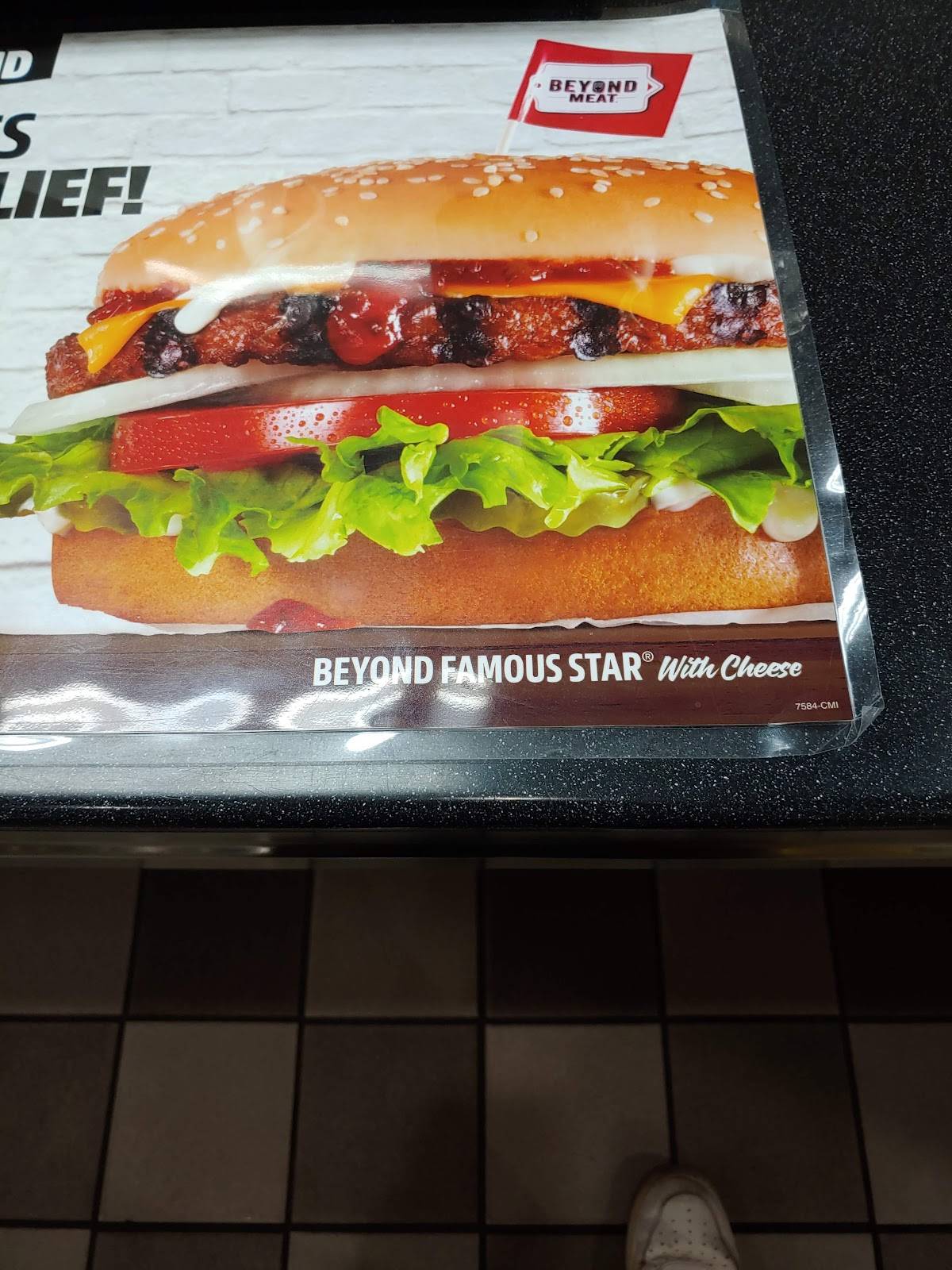 Carl’s Jr. restaurant in Tucson - photo 3