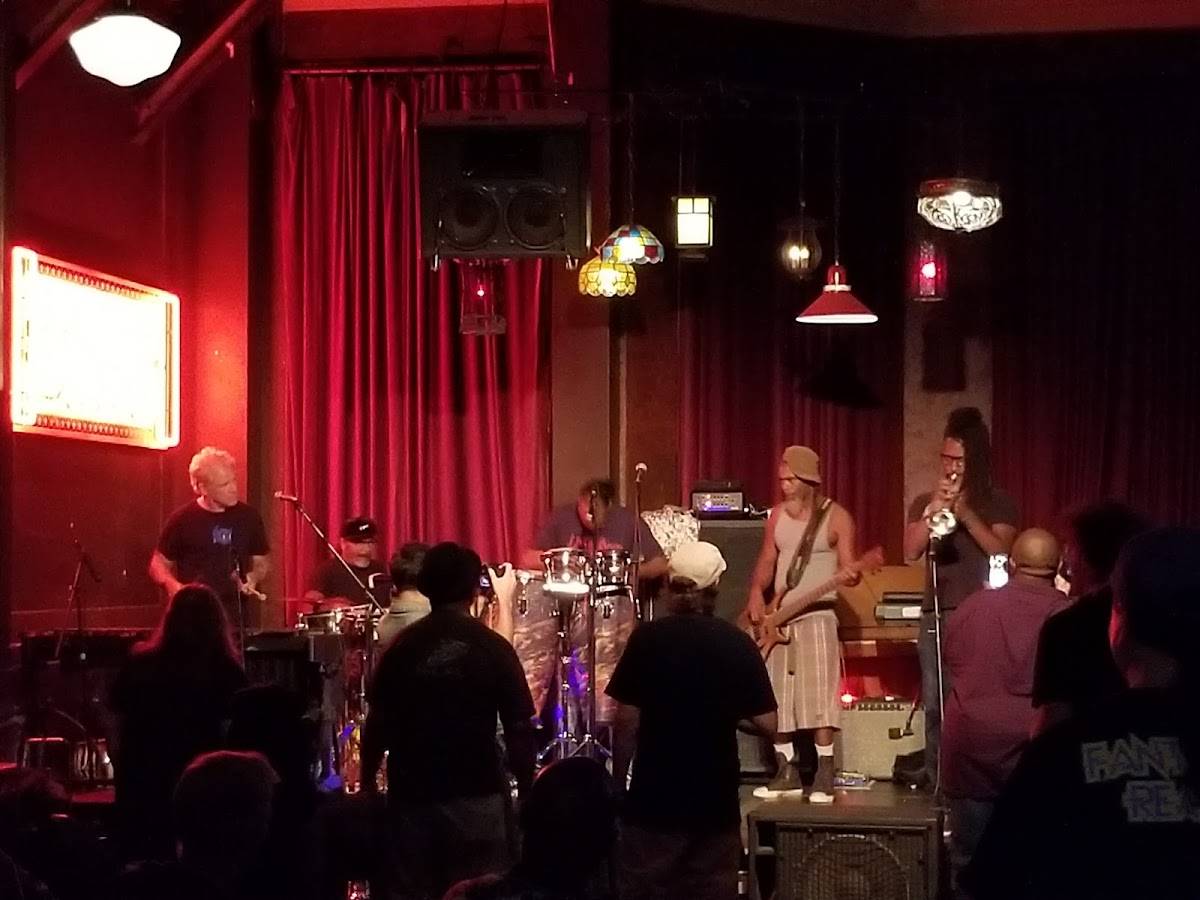 Cafe Club Fais Do-Do restaurant in Los Angeles - photo 2