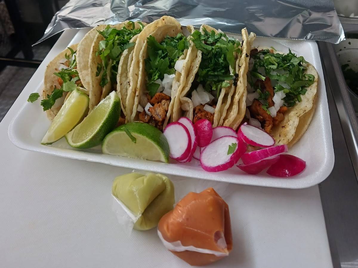 Los Castores De Puebla (Food Truck) restaurant in Houston - photo 2