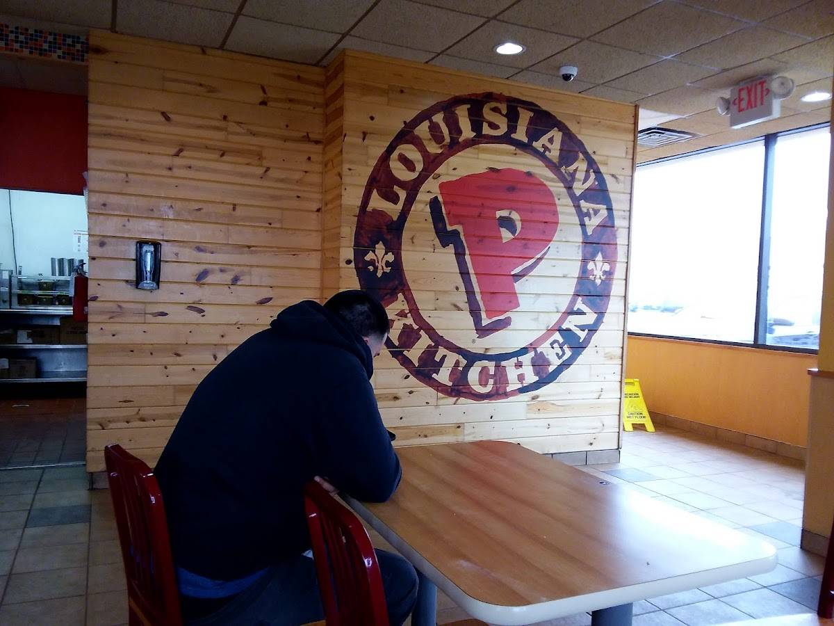 Popeyes Louisiana Kitchen restaurant in San Antonio - photo 5