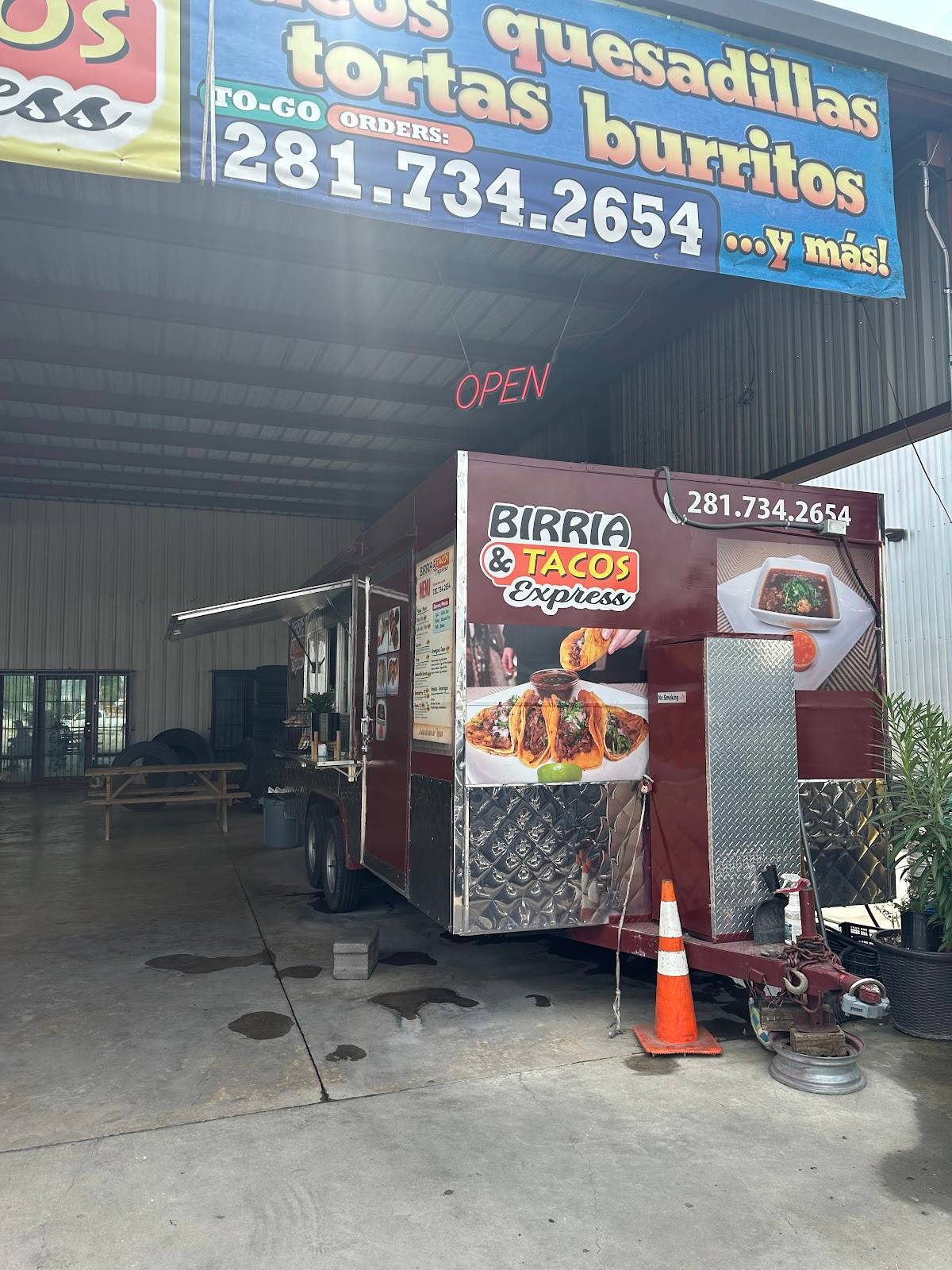 Birria & Tacos Express restaurant in Houston - photo 3