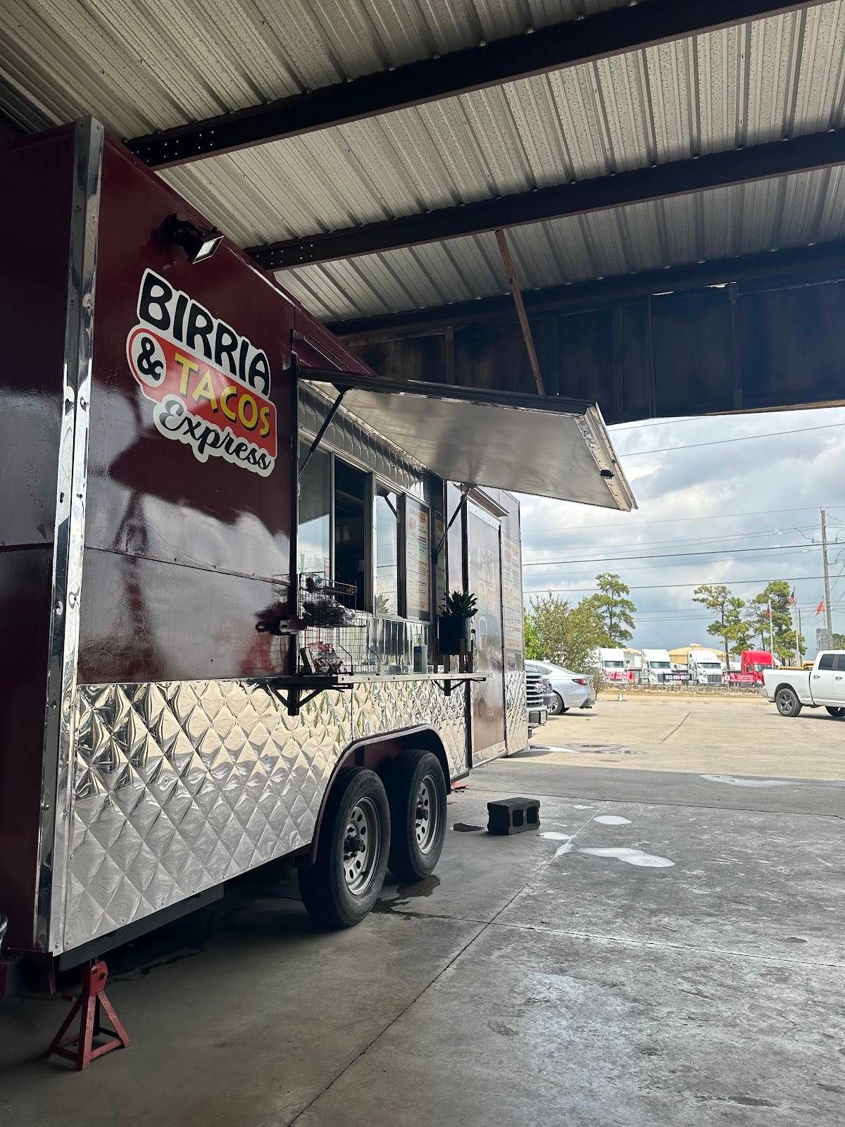 Birria & Tacos Express restaurant in Houston - photo 4