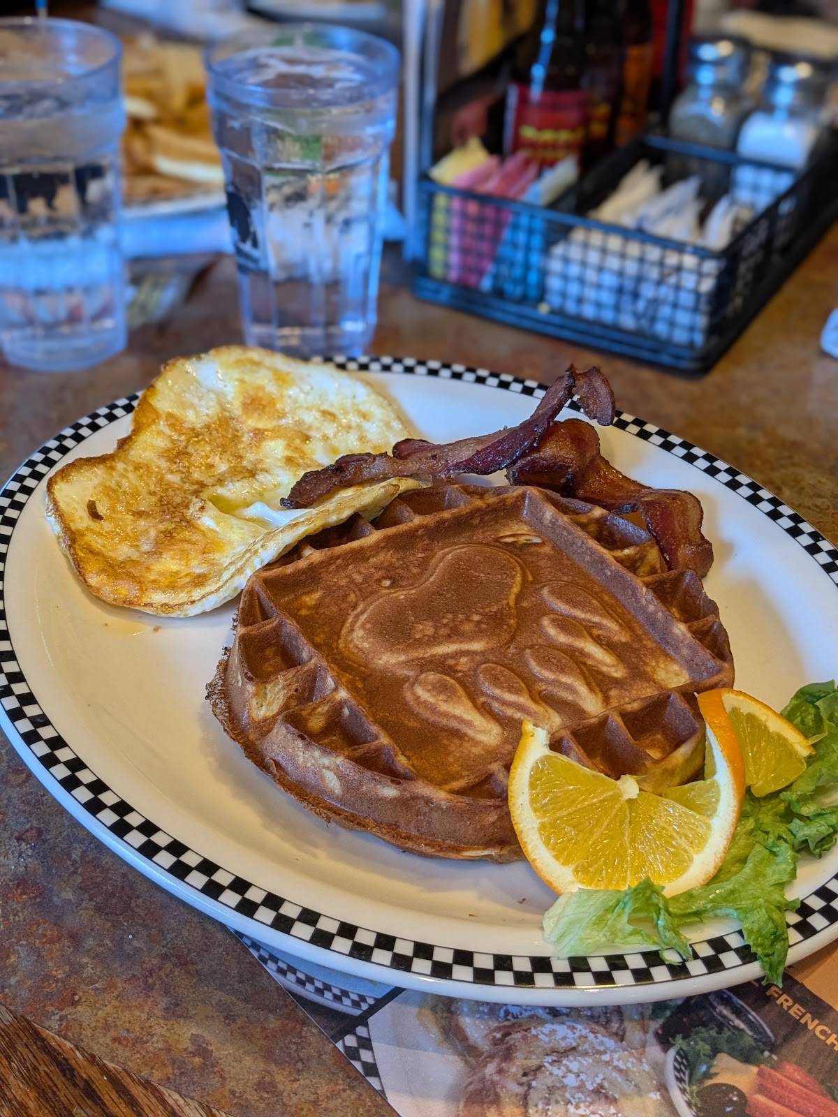 Black Bear Diner Davis restaurant in Davis - photo 5