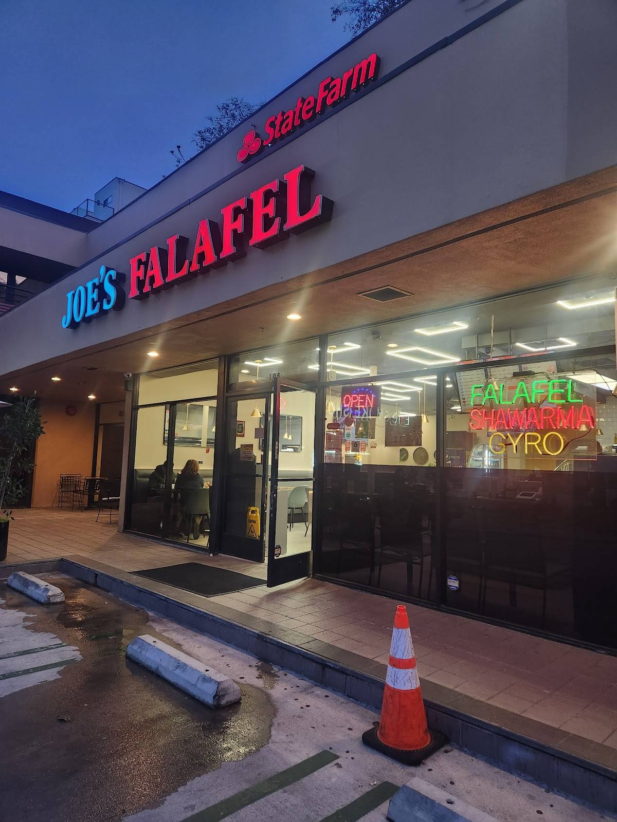 Joe's Falafel restaurant in Los Angeles - photo 5