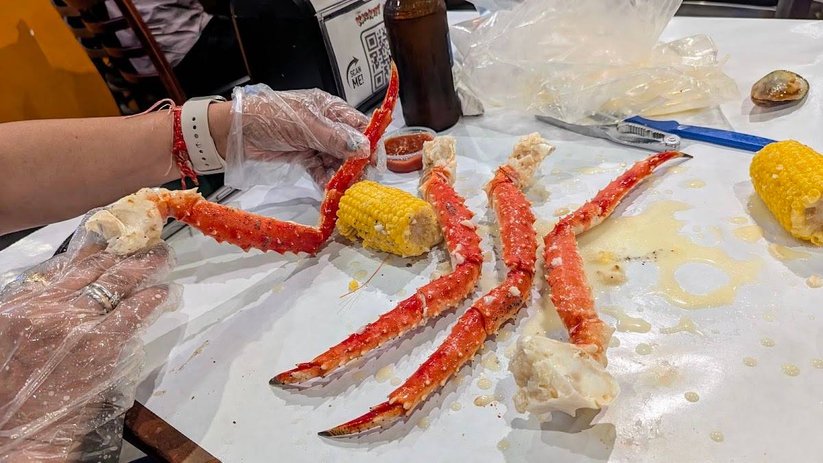 The Kickin Crab restaurant in San Jose - photo 5