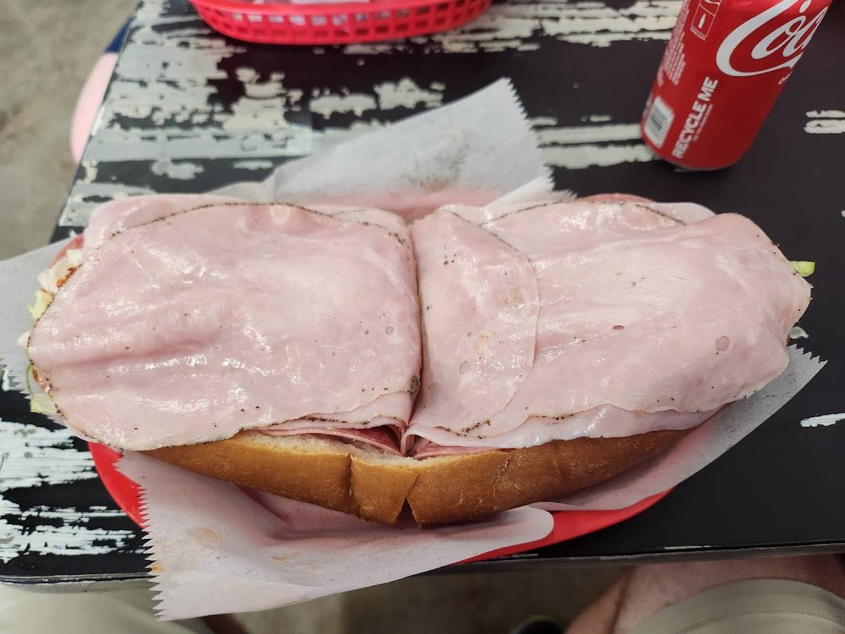 Antonini Subs II restaurant in Texas City - photo 5
