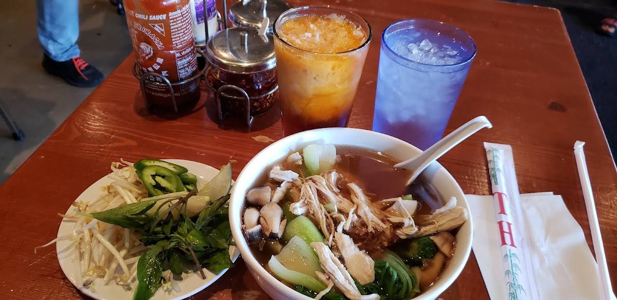 Pho Show restaurant in Culver City - photo 2