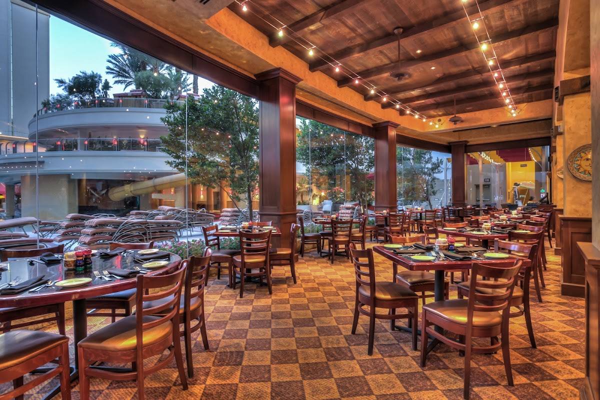 Grotto Ristorante restaurant in Las Vegas - photo 3