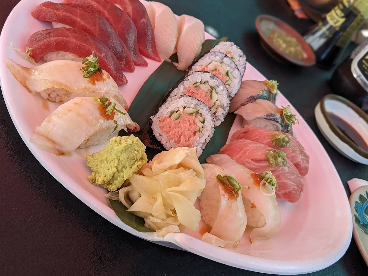Noshi Sushi restaurant in Los Angeles - photo 4