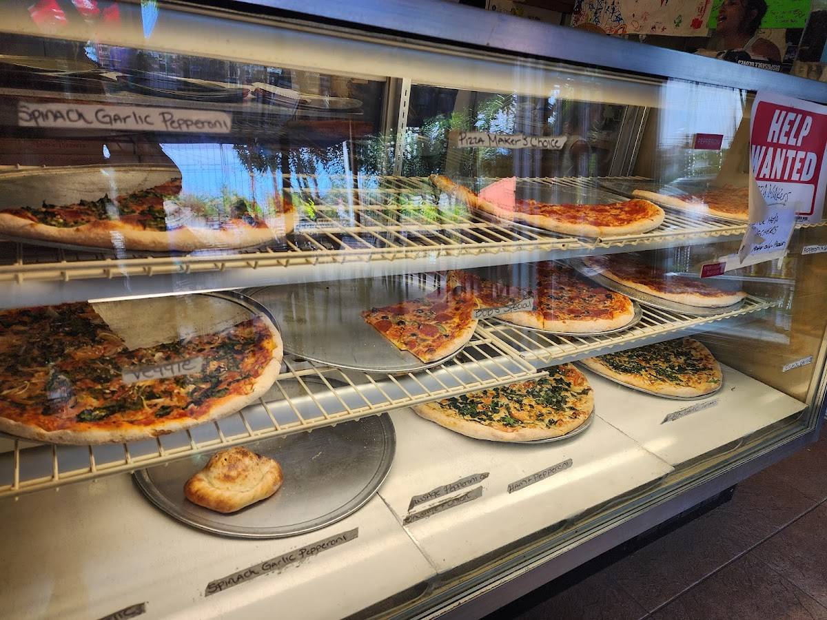Bob's Pizzeria restaurant in Kailua - photo 4