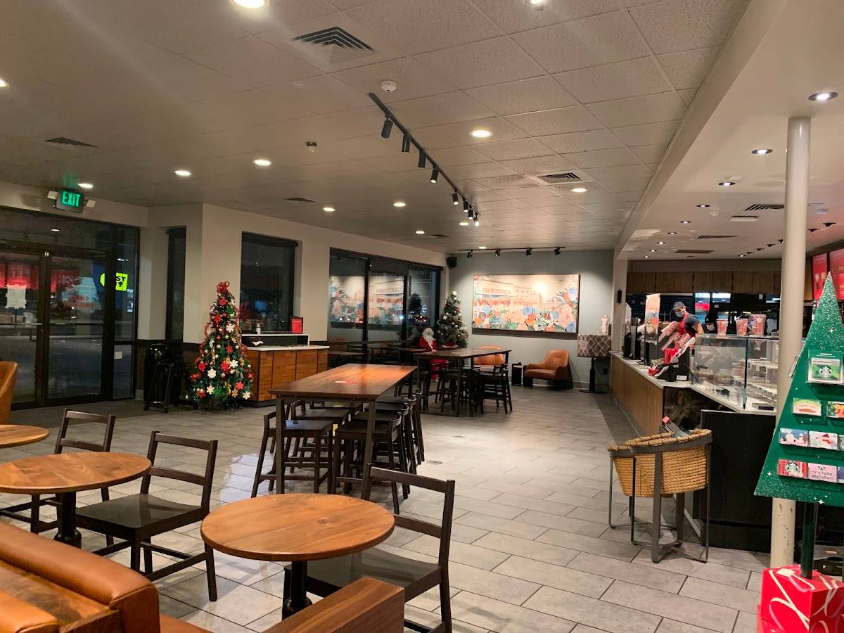Starbucks restaurant in Baytown - photo 4