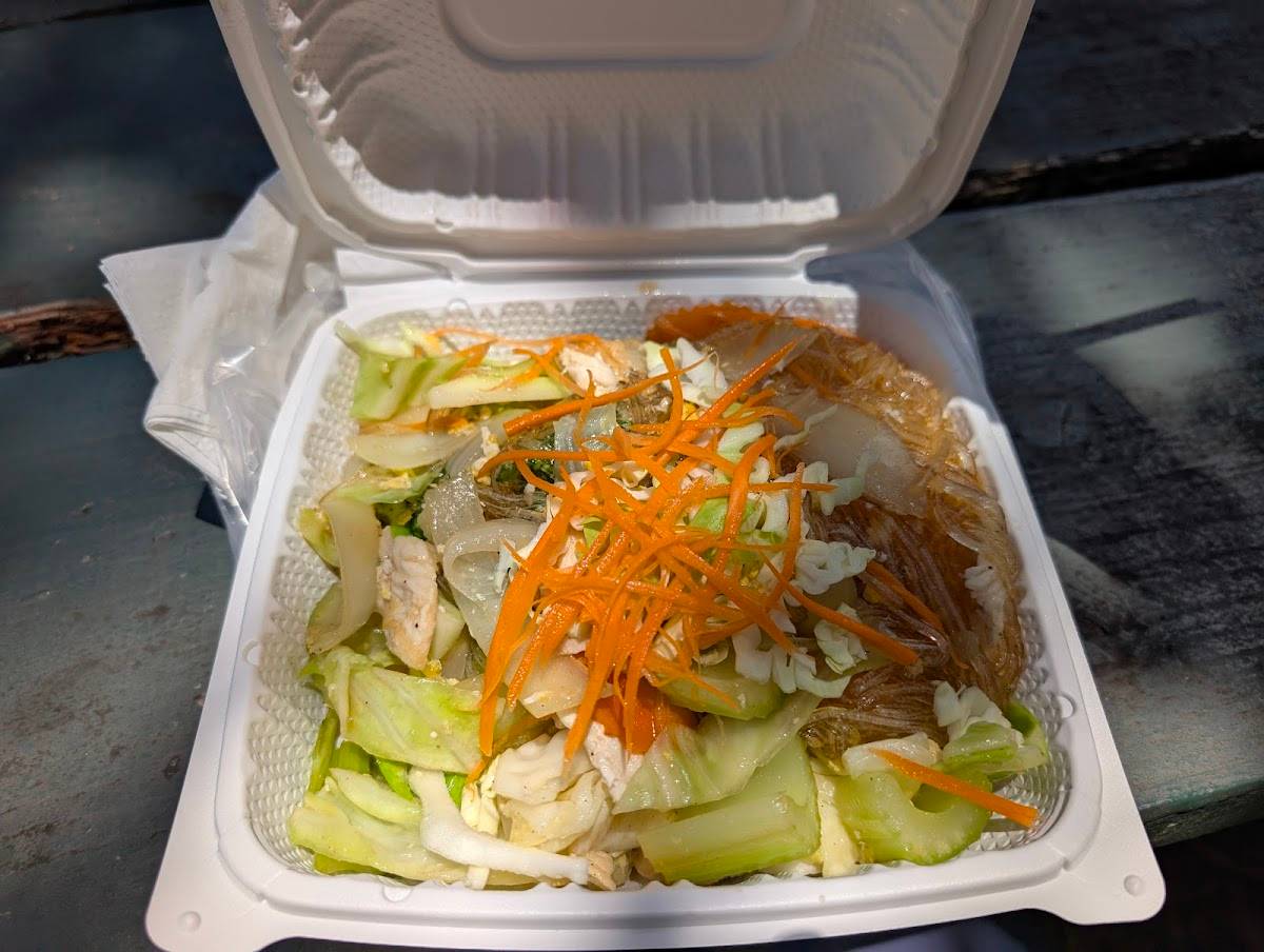 Aunty Pon's Thai Food Truck restaurant in Volcano - photo 3
