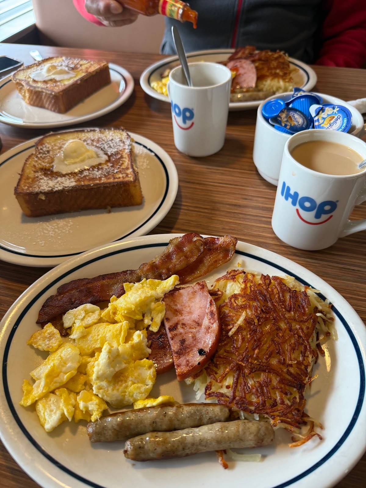 IHOP restaurant in Portland - photo 5