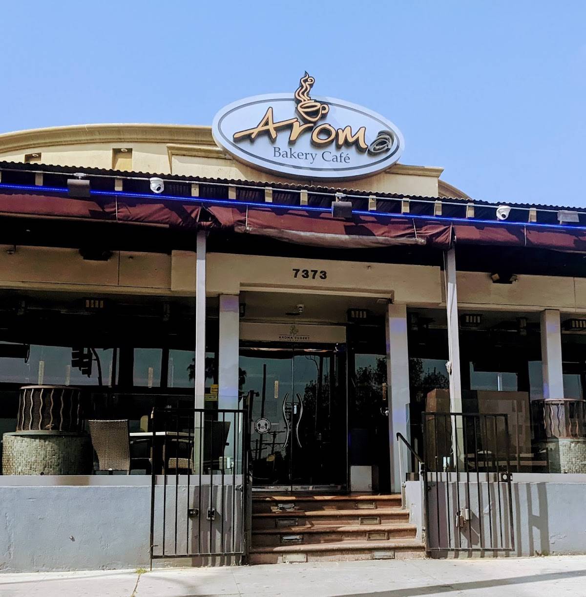 Aroma Sunset Bar and Grill