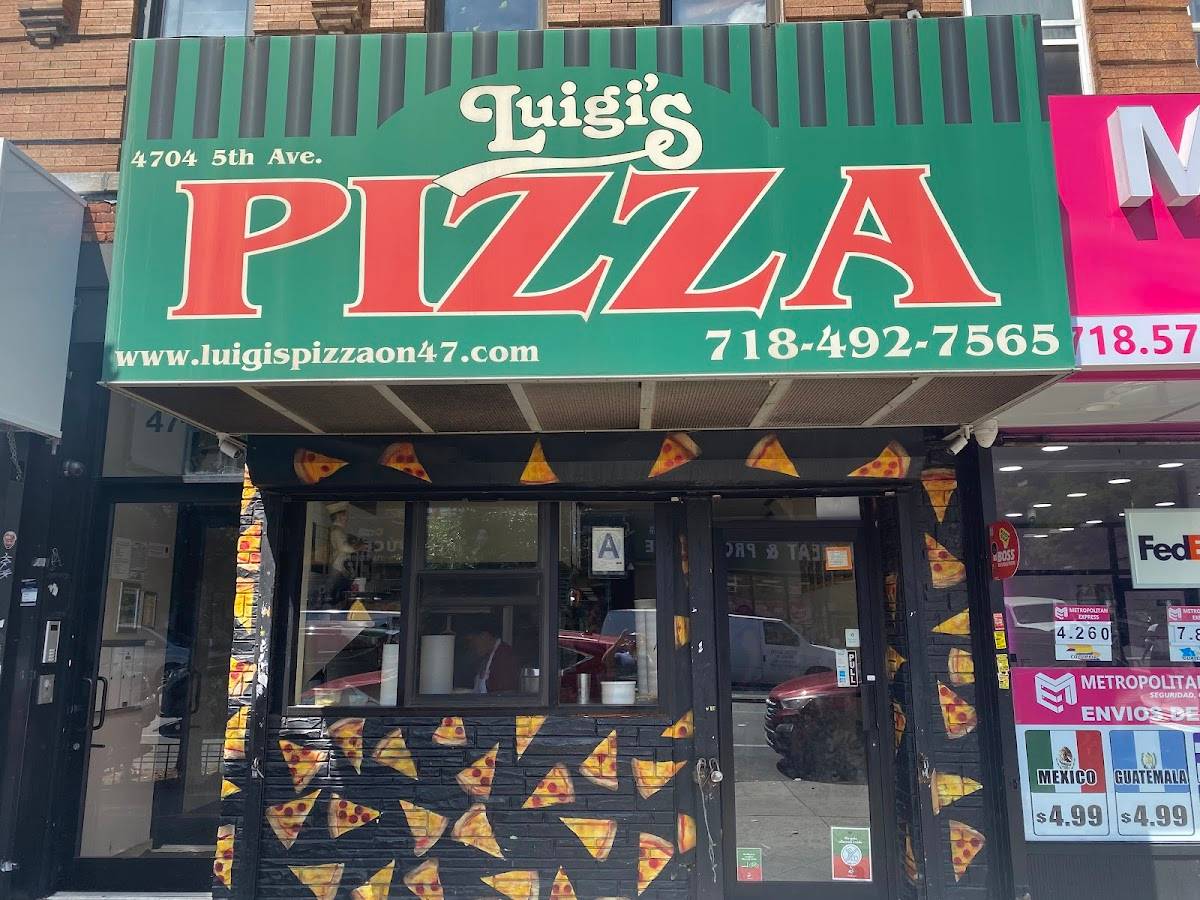 Luigi’s Pizza restaurant in Brooklyn - photo 3