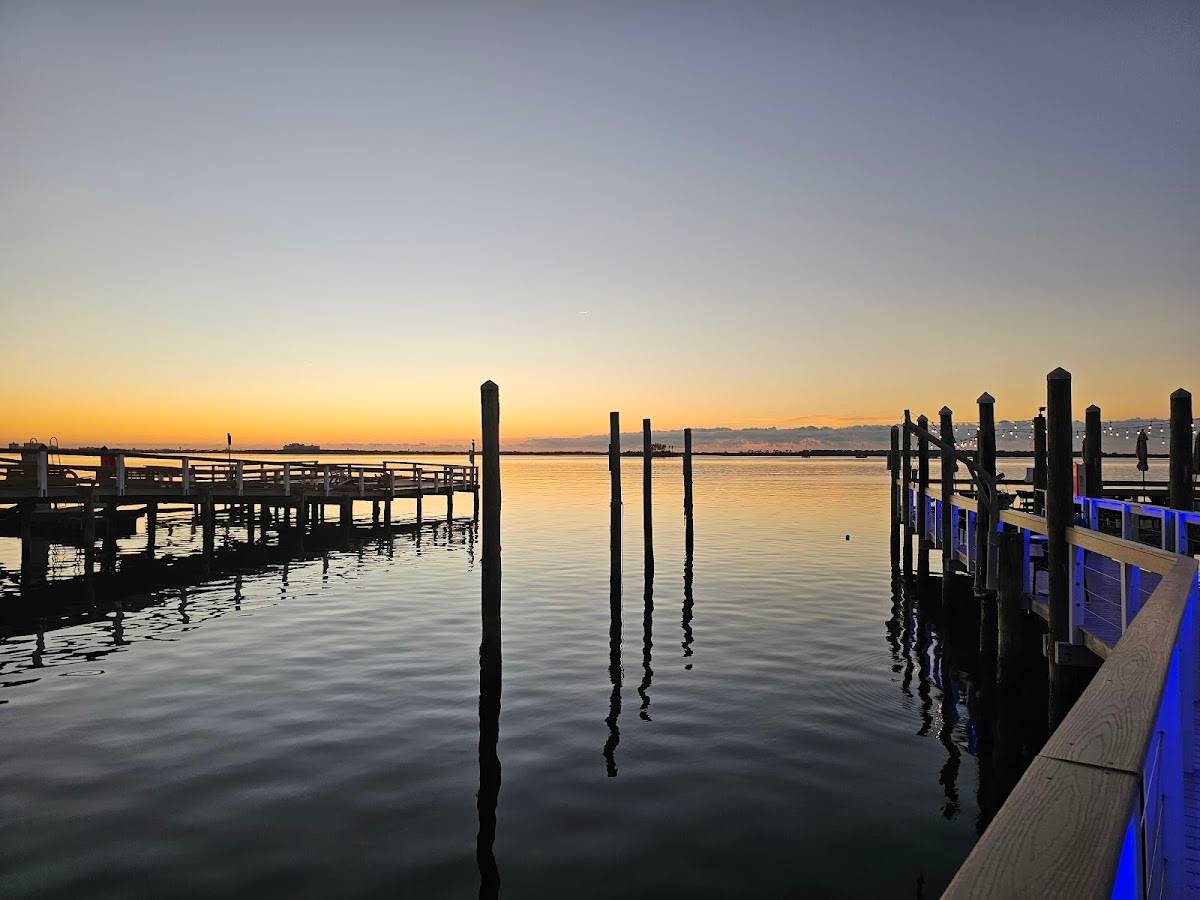 Bon Appétit Restaurant & Marina Bar restaurant in Dunedin - photo 4