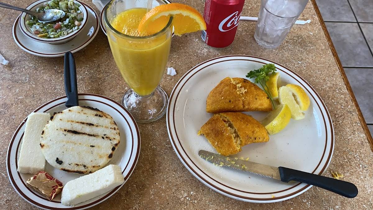 La Fonda Antioquena restaurant in Los Angeles - photo 2