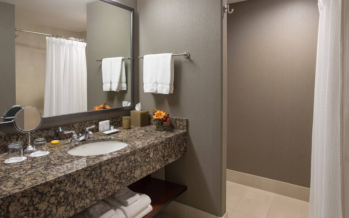 The Paramount Hotel Portland restaurant in Portland - photo 3
