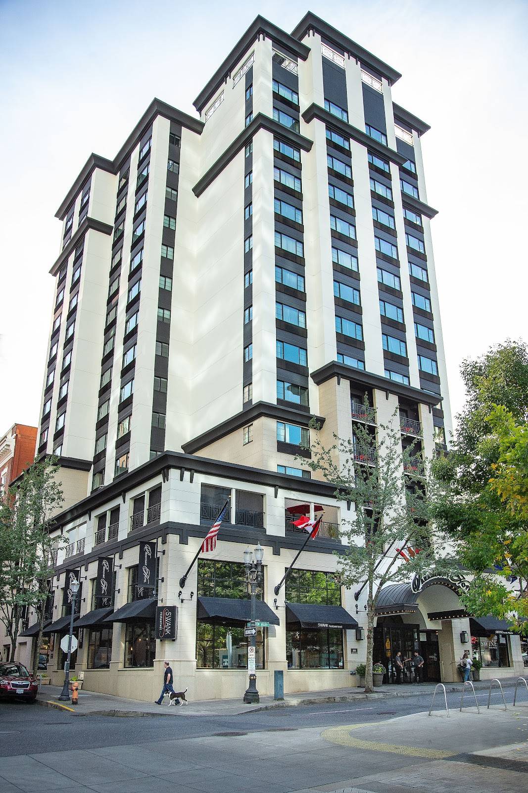 The Paramount Hotel Portland restaurant in Portland - photo 5
