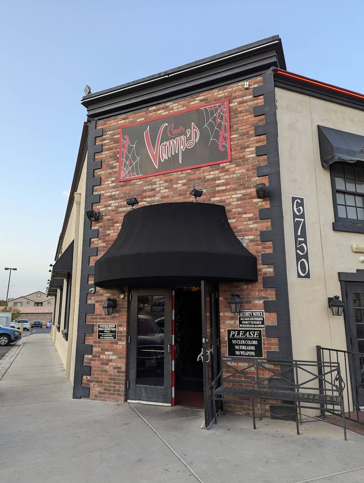 Count's Vamp'd Rock Bar & Grill restaurant in Las Vegas - photo 4