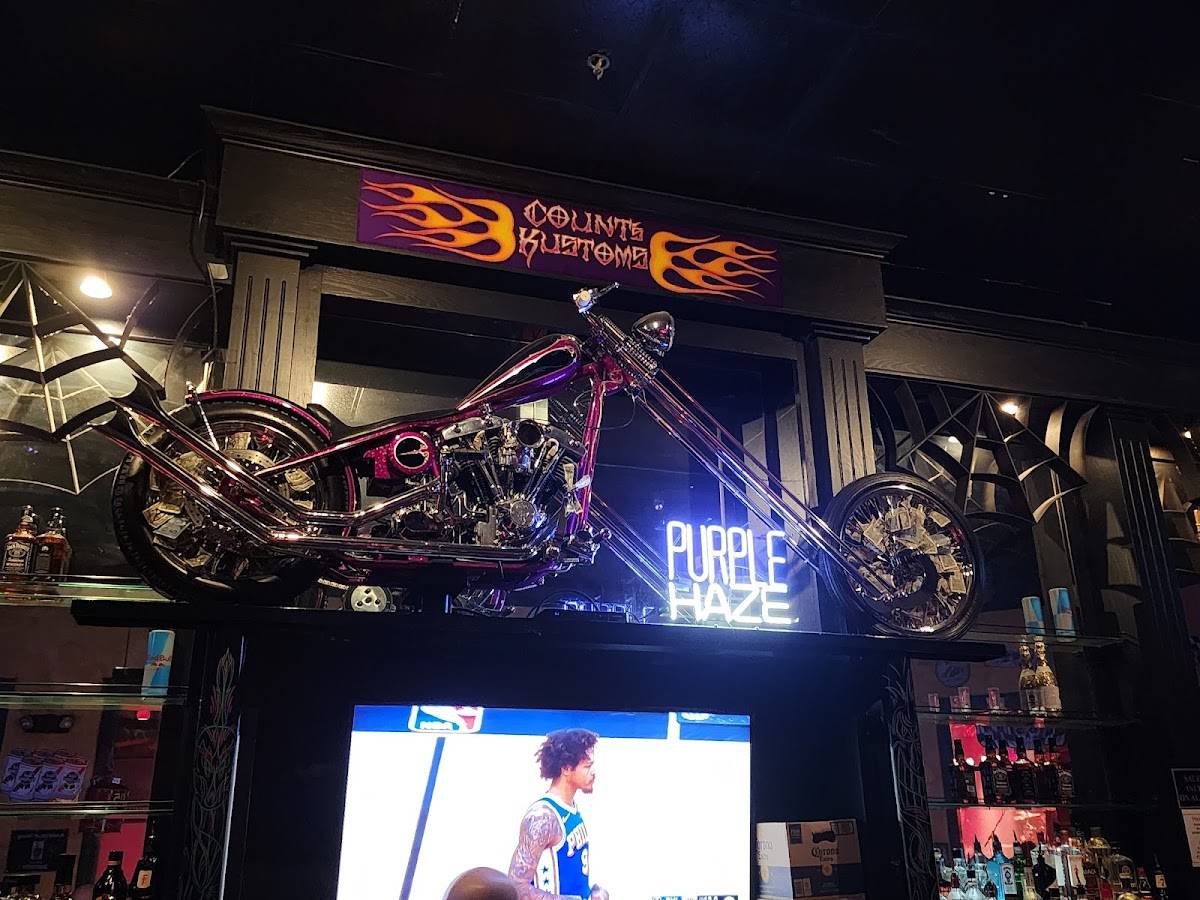 Count's Vamp'd Rock Bar & Grill restaurant in Las Vegas - photo 5