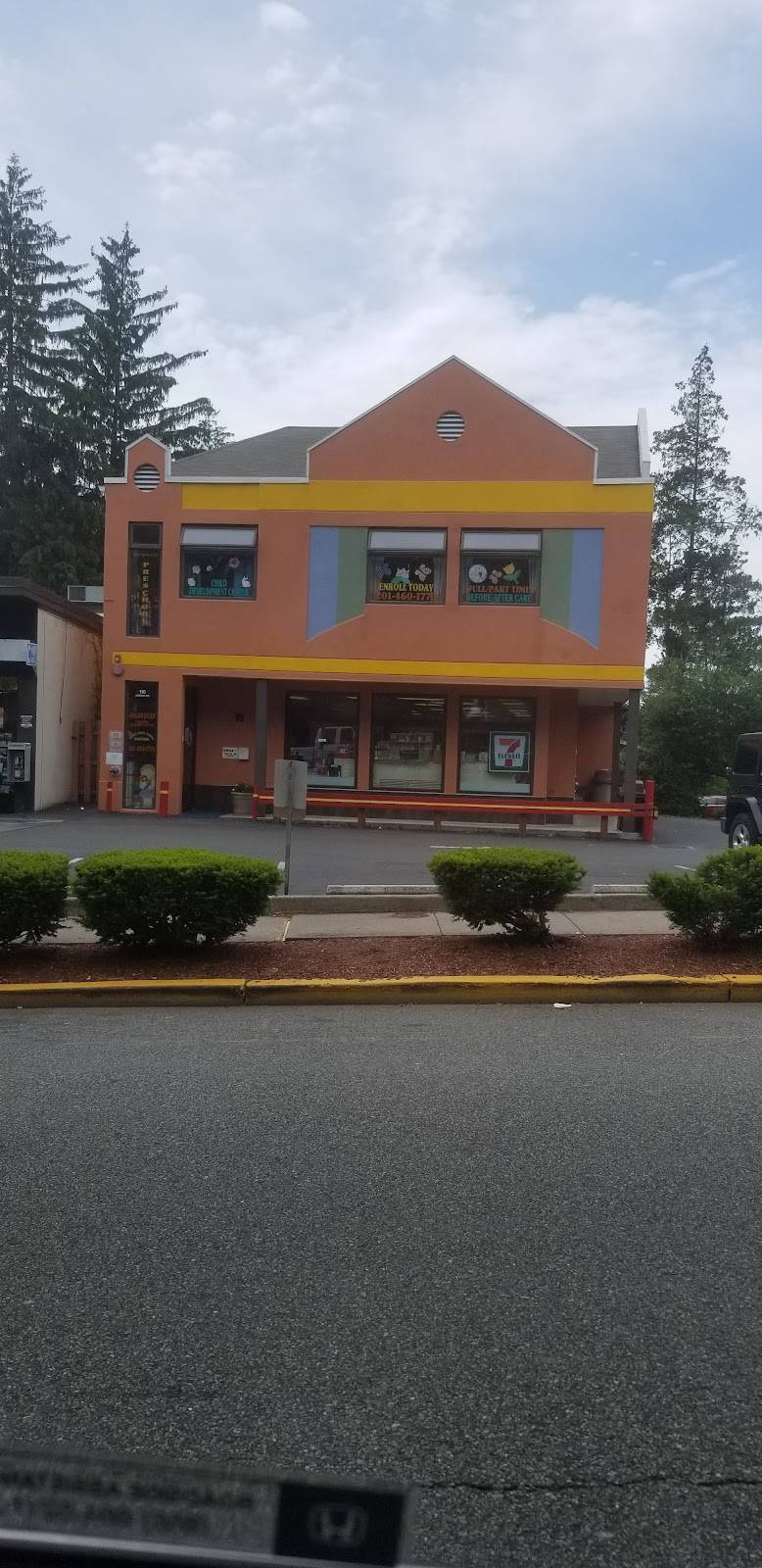 7-Eleven restaurant in Rutherford - photo 5