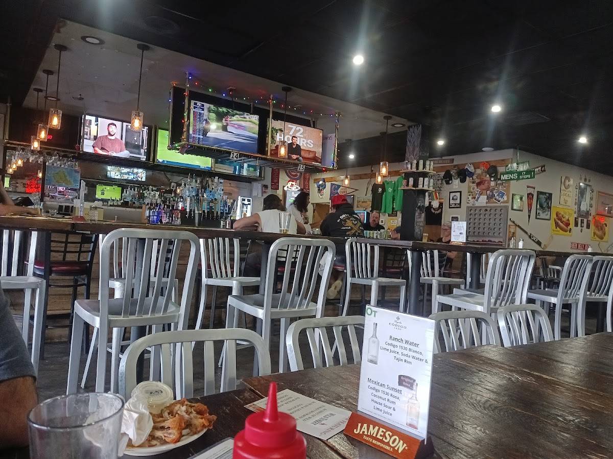 Overtime Sports Bar & Grill restaurant in Colorado Springs - photo 4