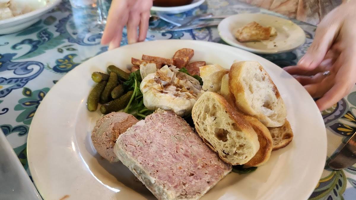 Cafe Degas restaurant in New Orleans - photo 3