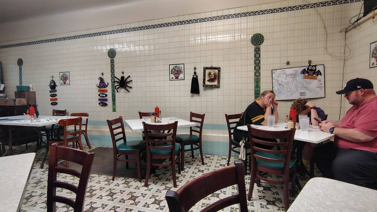 Casamento's Restaurant restaurant in New Orleans - photo 5