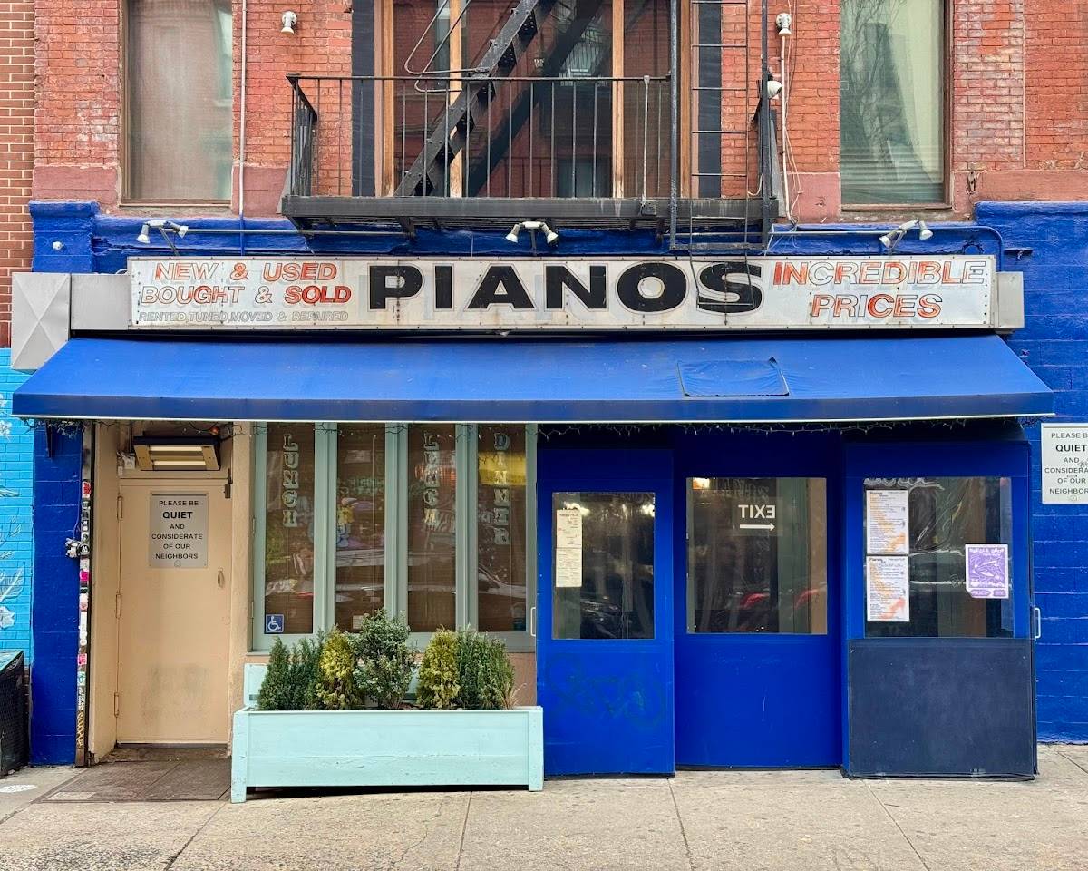 Pianos restaurant in New York - photo 4