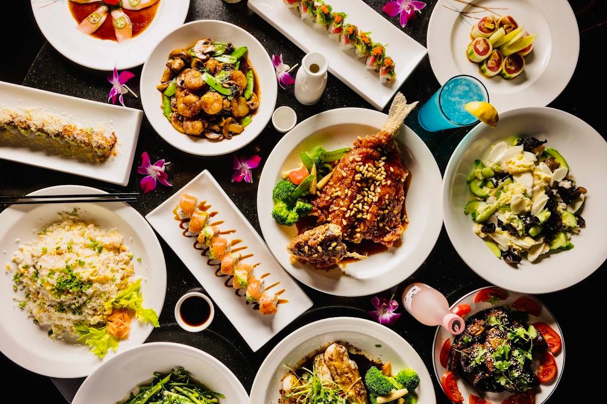 John Holly's Asian Bistro restaurant in Lone Tree - photo 2