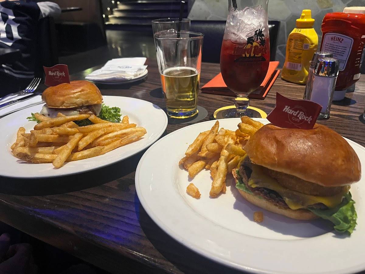 Hard Rock Cafe restaurant in Los Angeles - photo 2