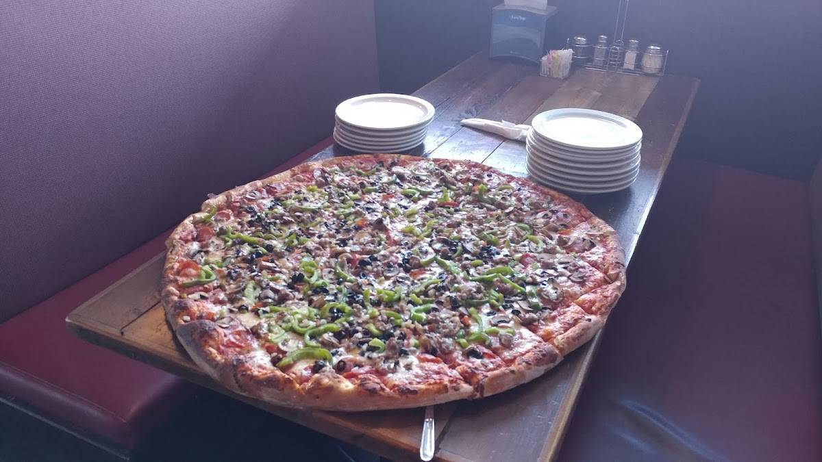 Popolo's Pizza restaurant in Fresno - photo 4