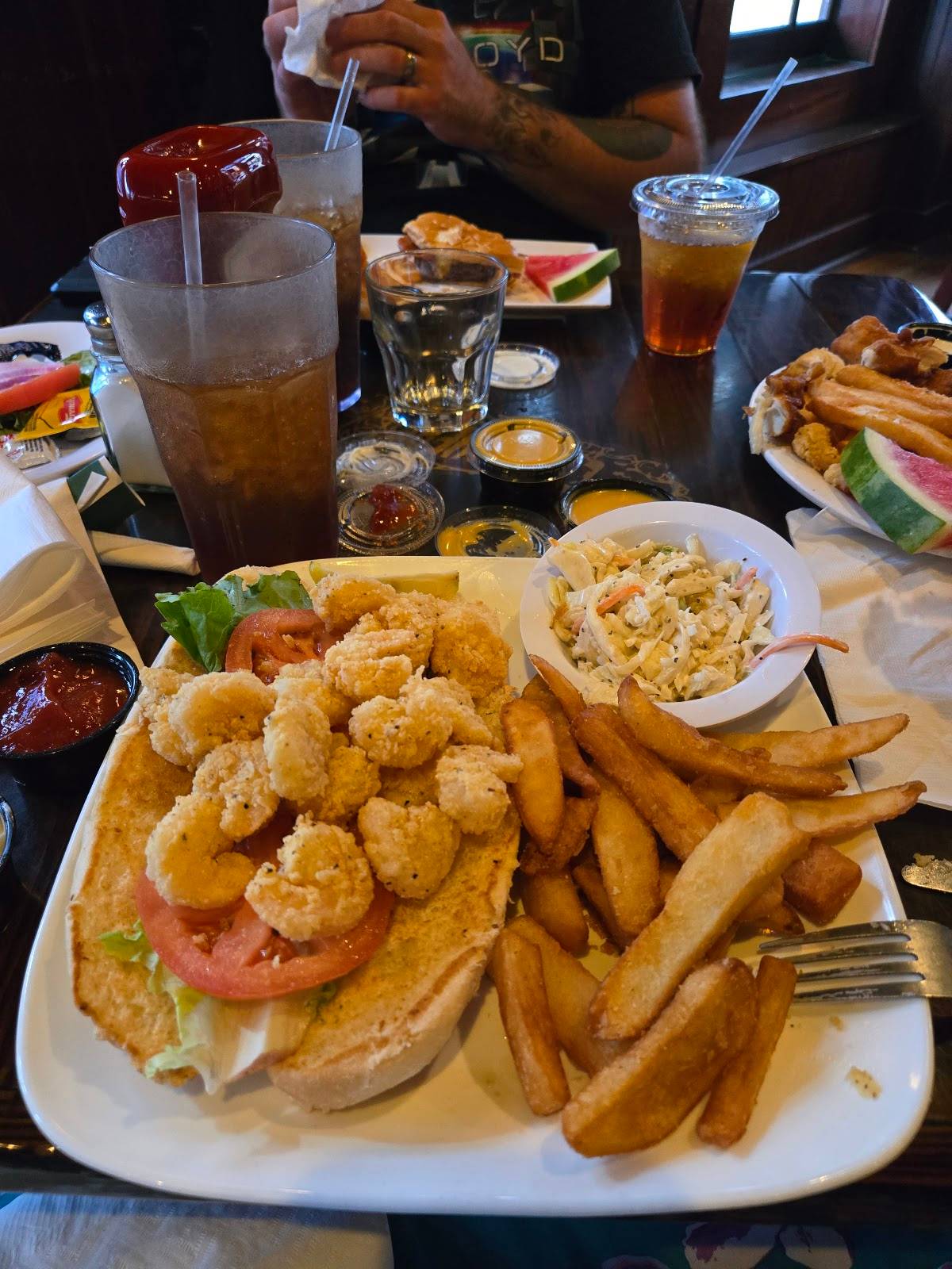 T.P. Crockmiers restaurant in Mobile - photo 2