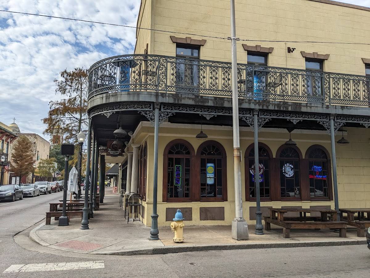 T.P. Crockmiers restaurant in Mobile - photo 4