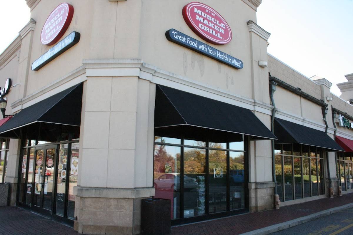 Muscle Maker Grill