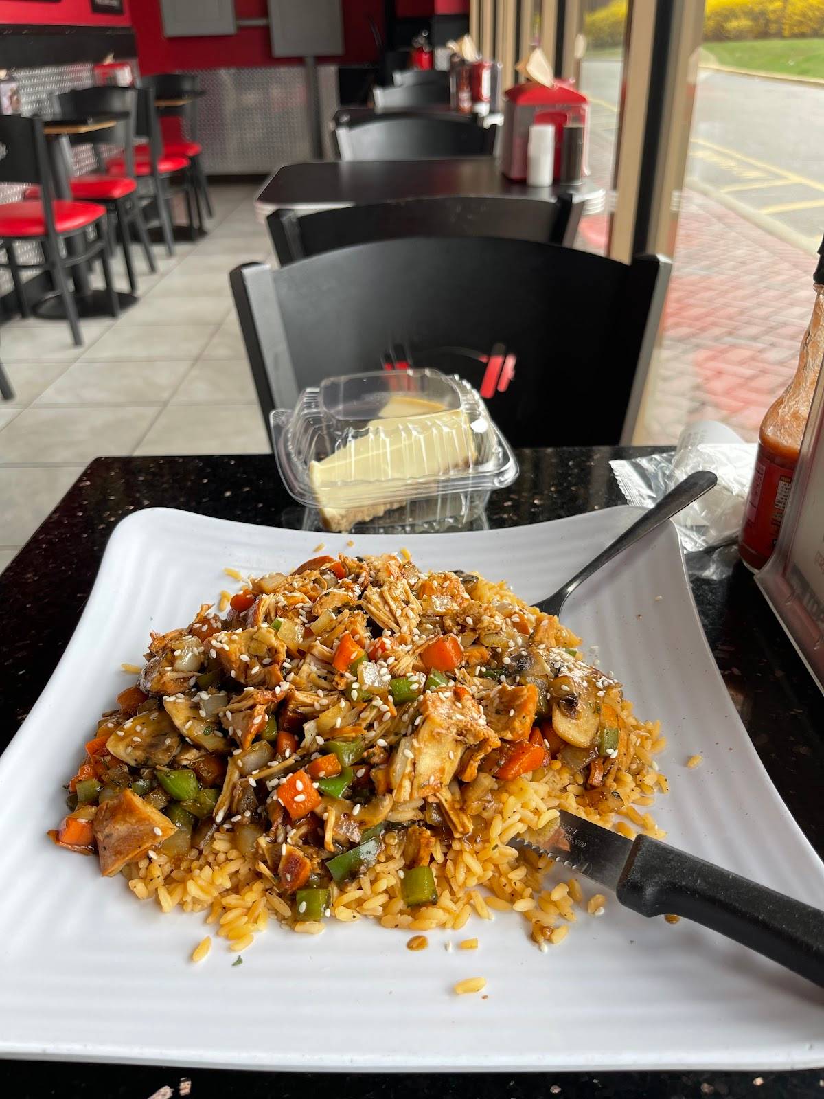 Muscle Maker Grill restaurant in Lodi - photo 3