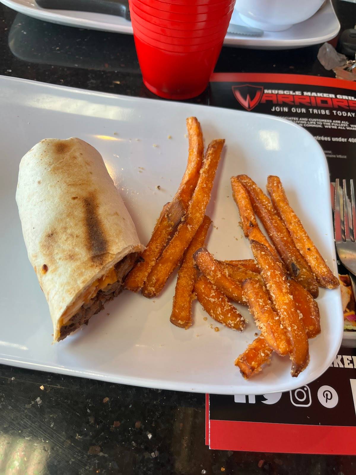 Muscle Maker Grill restaurant in Lodi - photo 5